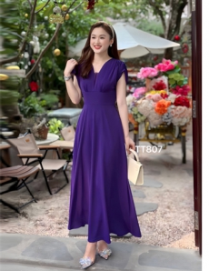 Đầm maxi lụa ngực kiểu tay dún màu tím - D807