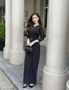 Jumpsuit phối áo ren màu Đen - E336