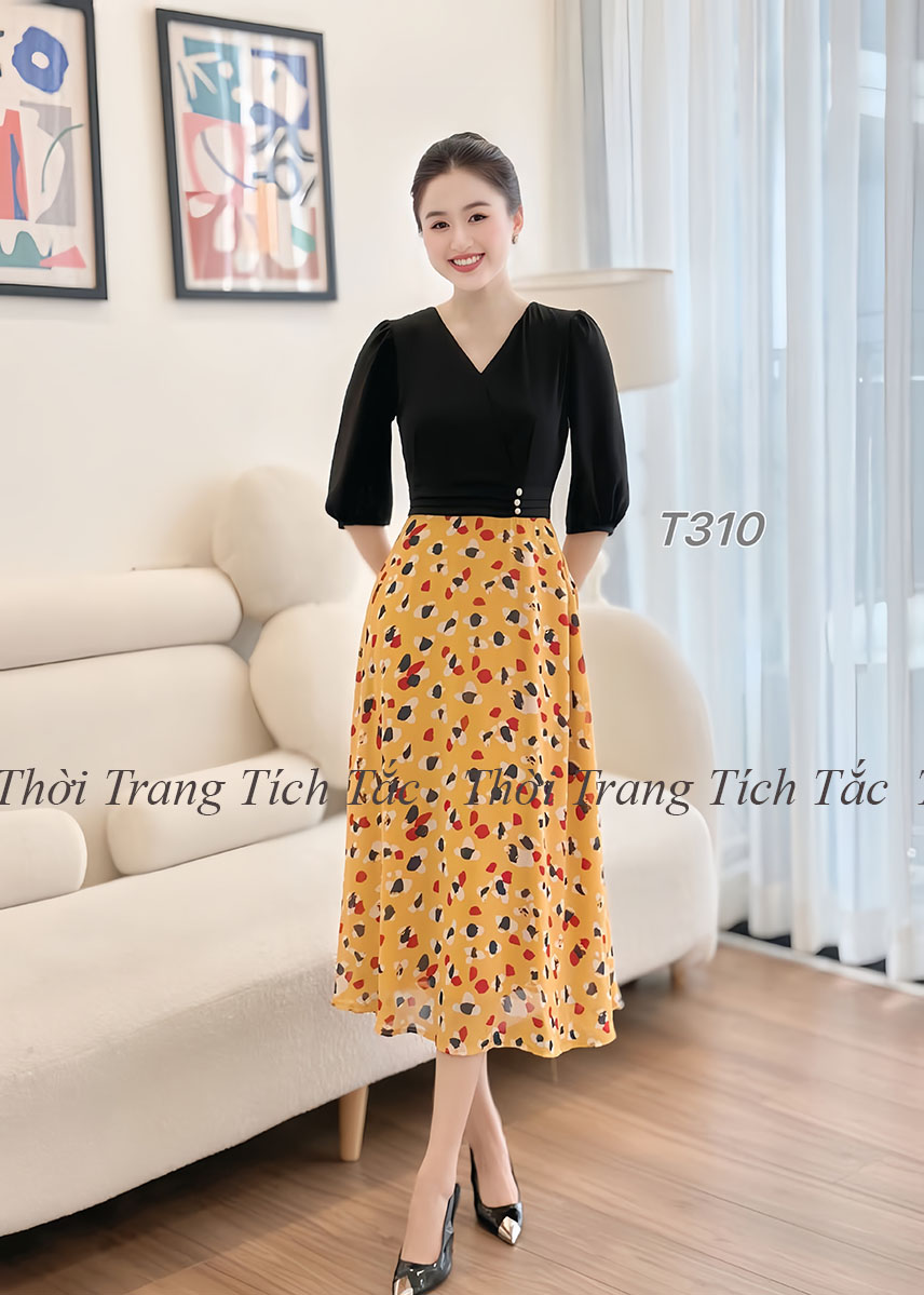 Dam xoe phoi ao den chan vay vang hoa tiet mau sac e310 5